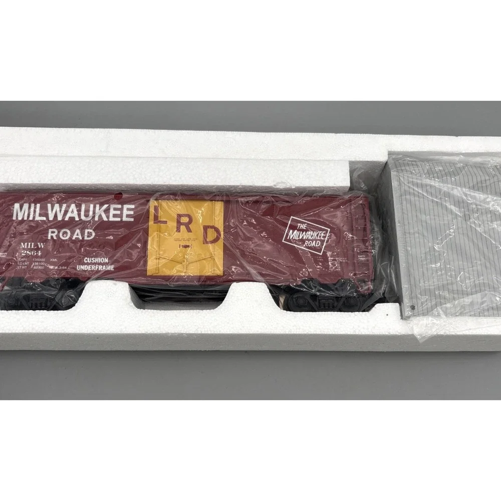 MTH RailKing 20-94060 Milwaukee Road  Operating Reefer Car (#2864) RARE